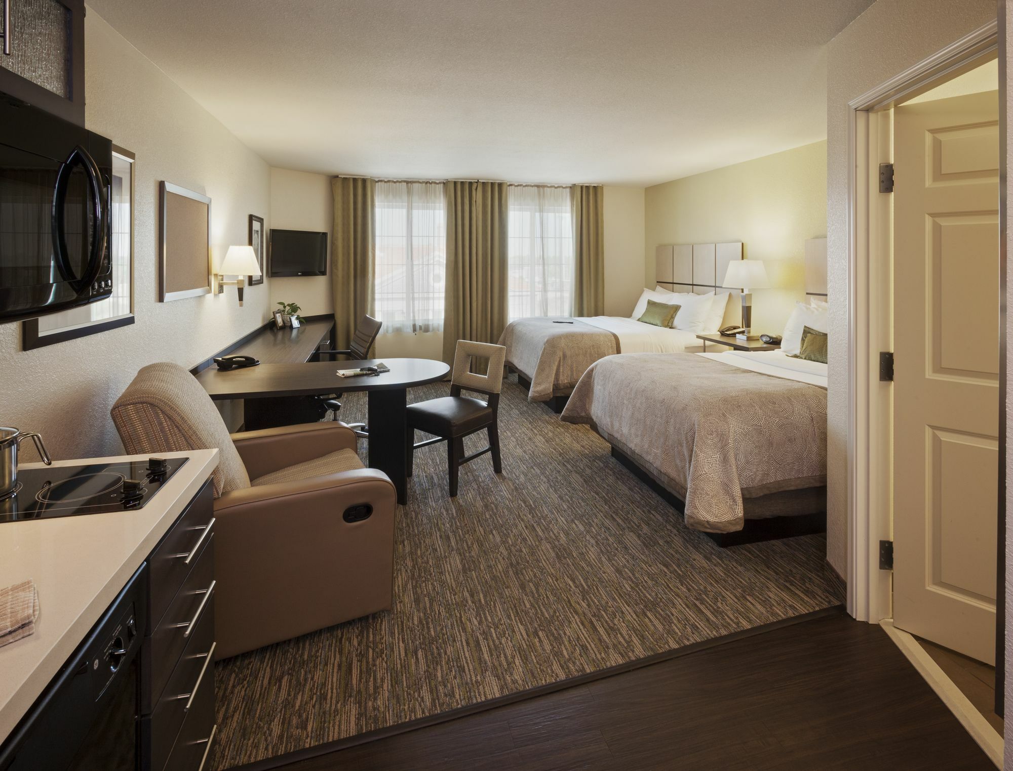 Candlewood Suites Alexandria West By Ihg Екстериор снимка